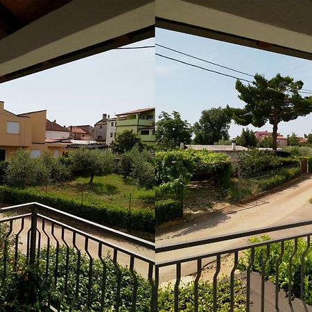 Happy Home Petrovija Exterior foto
